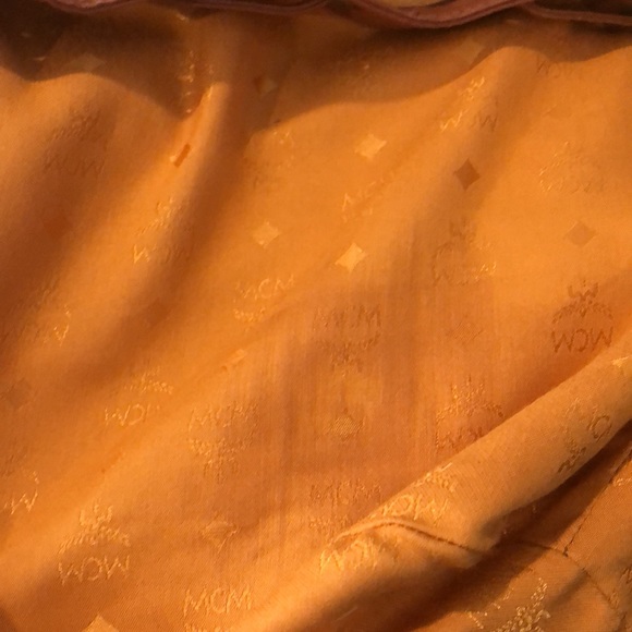 M MCM Visetos Cognac Leather Monogram Bucket Drawstring Crossbody Bag EUC - Picture 14 of 17